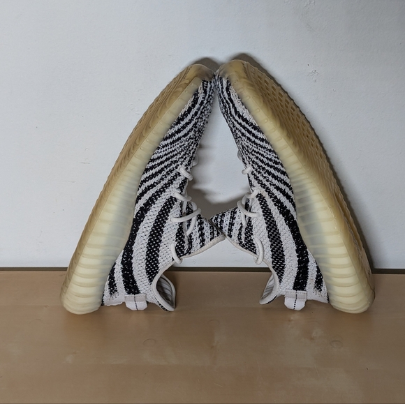 adidas Yeezy Boost 350 V2 Low Zebra Black White Red Shoes CP9654 Men\'s Size 11.5 main image 6
